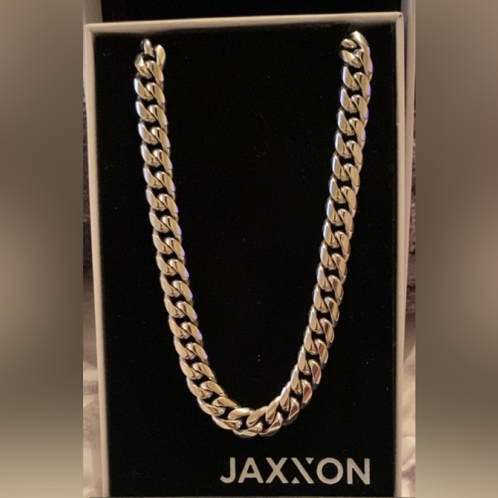 22inch Cuban Link Chain from JAXXON